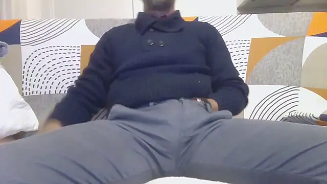 Snapshot of Eroshotlicker chatting on December 14, 8:57 pm Eroshotlicker online show from December 14, 8:57 pm