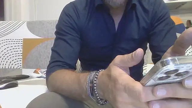 Snapshot of Eroshotlicker chatting on July 23, 9:57 pm Eroshotlicker online show from July 23, 9:57 pm