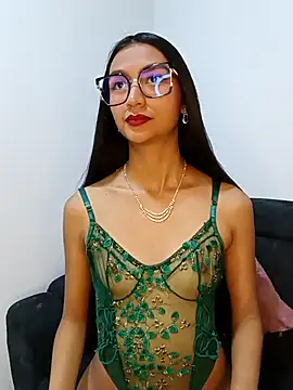 Snapshot of BellaaJonnes chatting on December 5, 12:30 am BellaaJonnes online show from December 5, 12:30 am