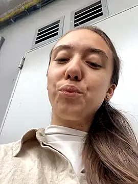 Snapshot of CristinaSw chatting on December 14, 12:54 pm CristinaSw online show from December 14, 12:54 pm