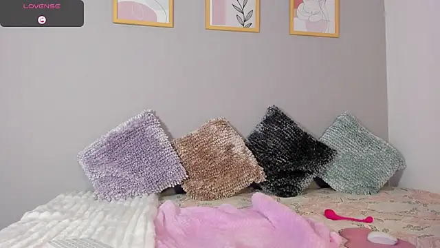 IvannaVolk  online show from July 16, 5:24 am