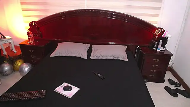 Snapshot of jacko_Charlotte chatting on December 15, 8:35 pm jacko Charlotte online show from December 15, 8:35 pm