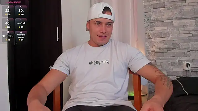 Snapshot of connorsmithvip chatting on December 4, 12:25 pm connorsmithvip online show from December 4, 12:25 pm