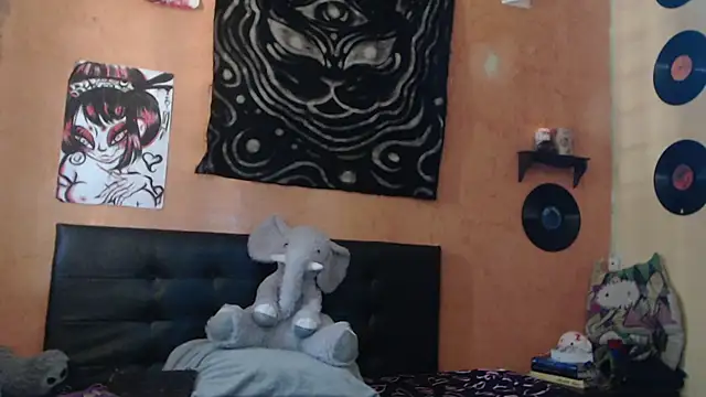 Snapshot of Layla_quinn chatting on July 7, 5:50 pm Layla quinn online show from July 7, 5:50 pm