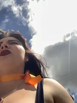 Snapshot of Yuliks_ chatting on December 3, 3:54 pm Yuliks online show from December 3, 3:54 pm