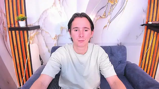 Aaron LatinMen2 online show from December 4, 7:33 pm