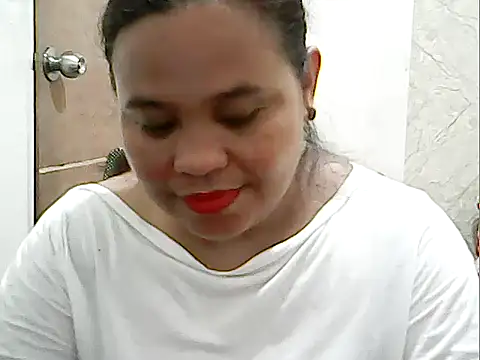 cutechubby online show from May 17, 10:44 am