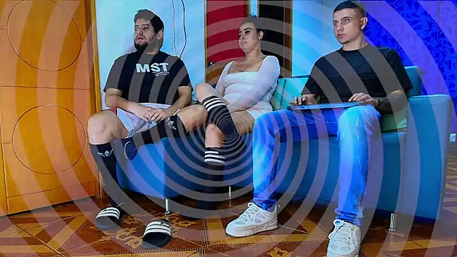 Snapshot of Alphacashmaster777 chatting on November 29, 7:11 am Alphacashmaster777 online show from November 29, 7:11 am