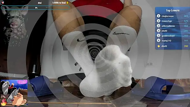 Snapshot of Alphacashmaster777 chatting on June 25, 5:39 pm Alphacashmaster777 online show from June 25, 5:39 pm