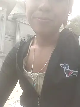 tieutam122 online show from December 3, 7:38 am