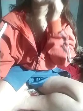 tieutam122 online show from January 18, 7:06 pm