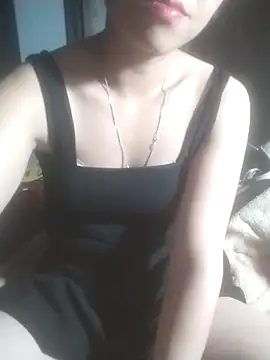 tieutam122 online show from February 6, 11:19 pm