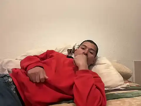 esleider12 online show from December 1, 10:53 am