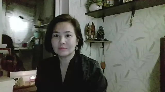 Snapshot of Nettie_Allie chatting on November 28, 2:42 pm Nettie Allie online show from November 28, 2:42 pm