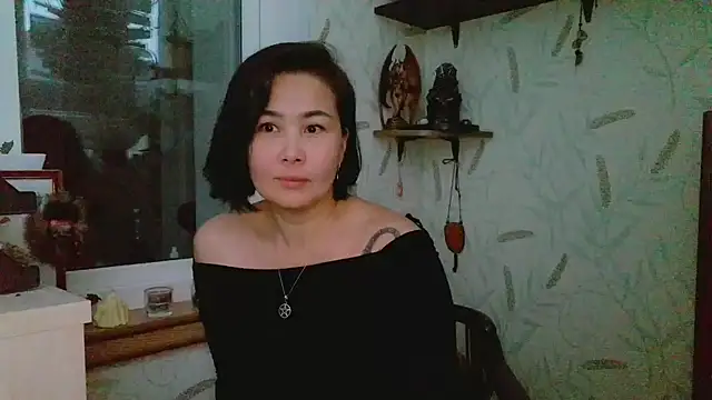 Snapshot of Nettie_Allie chatting on November 29, 1:03 pm Nettie Allie online show from November 29, 1:03 pm