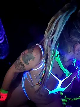 Horny hippie online show from November 17, 12:16 am