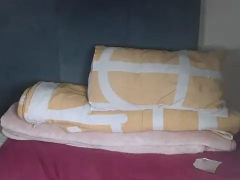 Snapshot of Chocolatebae86 chatting on December 1, 2:44 pm Chocolatebae86 online show from December 1, 2:44 pm