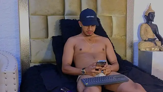 Brand Collins online show from December 5, 8:38 pm