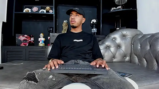 Brand Collins online show from January 7, 7:49 pm