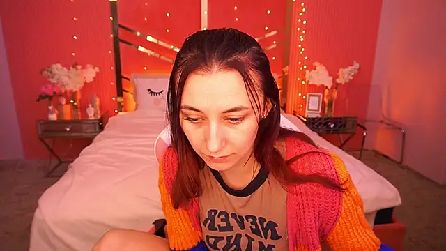 RoxieRay online show from February 10, 8:29 am