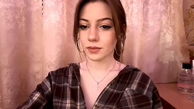 Snapshot of SoonMoilanen chatting on December 17, 5:41 pm SoonMoilanen online show from December 17, 5:41 pm