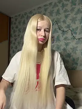 Barbie Blondie online show from March 10, 6:02 pm