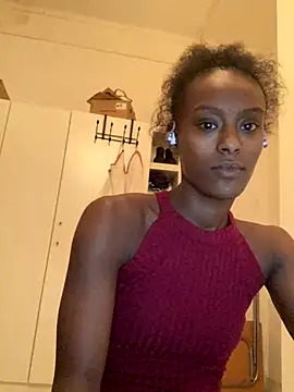 Snapshot of ___Hannah___ chatting on November 28, 5:37 pm Hannah online show from November 28, 5:37 pm