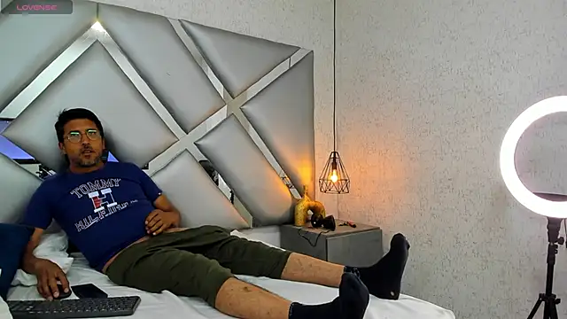 Snapshot of DANIDICK_VC chatting on November 26, 12:17 pm DANIDICK VC online show from November 26, 12:17 pm