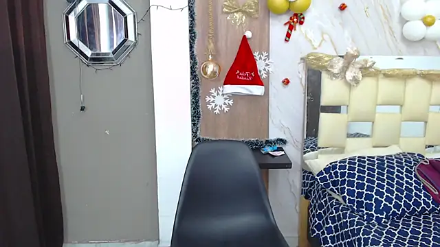 Snapshot of kim_curlyy chatting on December 5, 2:47 pm kim curlyy online show from December 5, 2:47 pm