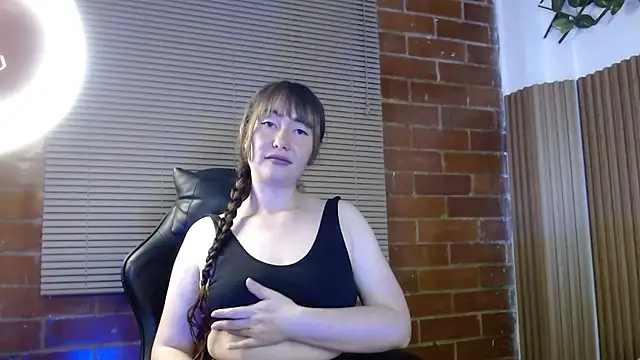 Snapshot of tiffanyrose03 chatting on November 28, 1:47 pm tiffanyrose03 online show from November 28, 1:47 pm