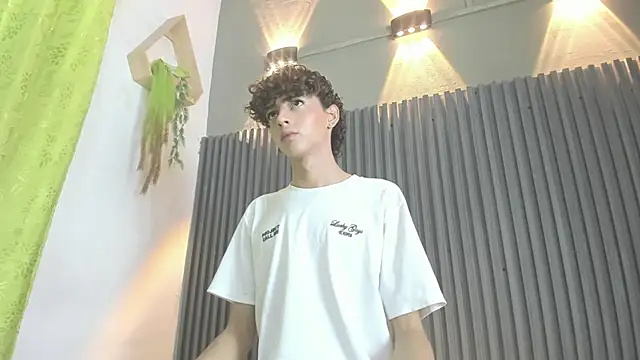 CRISS ALLEN1 online show from March 2, 12:56 pm