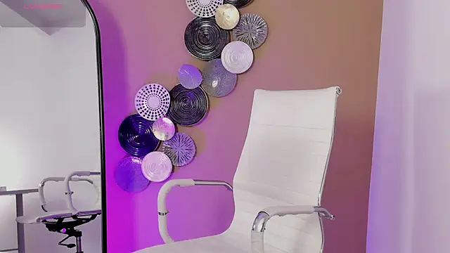 Snapshot of luna_cute__ chatting on December 17, 7:53 pm luna cute online show from December 17, 7:53 pm