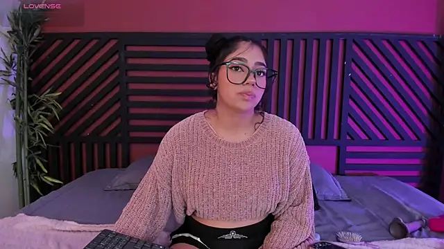 luna cute   online show from February 4, 7:53 pm