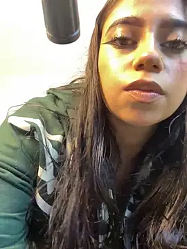 luna cute   online show from May 2, 9:09 pm