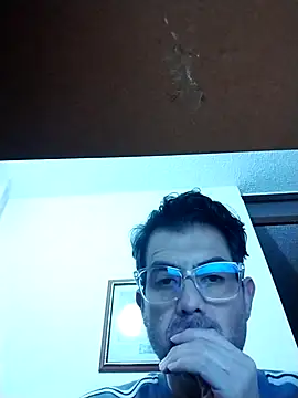 Snapshot of Fuegosutil chatting on November 26, 3:18 am Fuegosutil online show from November 26, 3:18 am