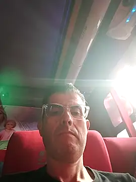 Snapshot of Fuegosutil chatting on December 13, 7:53 pm Fuegosutil online show from December 13, 7:53 pm