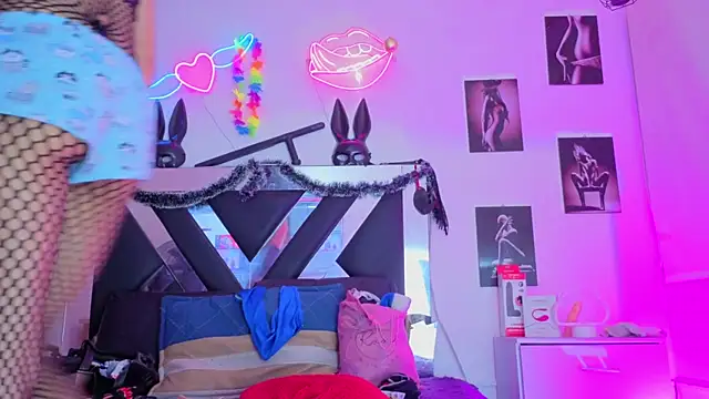 Snapshot of karla_slut_dirty chatting on June 15, 10:50 am karla slut dirty online show from June 15, 10:50 am