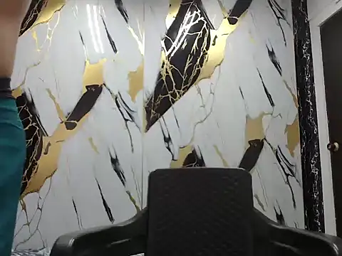 simonm667 online show from June 14, 8:44 pm