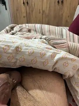 Snapshot of Hakans34 chatting on March 20, 10:14 pm Hakans34 online show from March 20, 10:14 pm