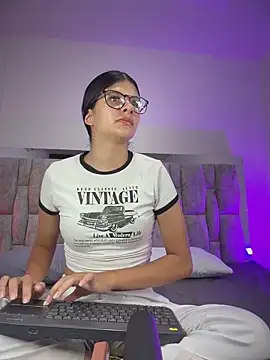 ZafiraNavarro online show from May 9, 7:19 pm