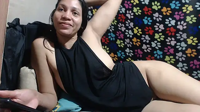 Snapshot of ELIZABET2- chatting on May 3, 12:05 am ELIZABET2- online show from May 3, 12:05 am