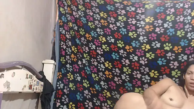 Snapshot of ELIZABET2- chatting on May 10, 11:48 am ELIZABET2- online show from May 10, 11:48 am