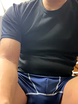 Snapshot of CrimsonKnockout chatting on December 4, 4:05 pm CrimsonKnockout online show from December 4, 4:05 pm