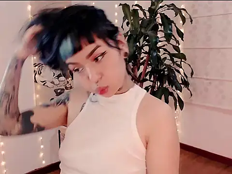 justmartina  online show from March 1, 2:13 am