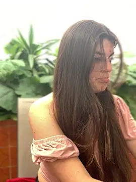 Snapshot of Scarletts_Boobs chatting on November 29, 7:39 pm Scarletts Boobs online show from November 29, 7:39 pm