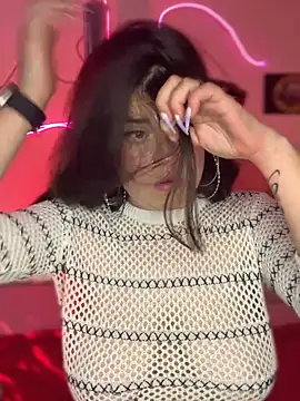 Snapshot of Scarletts_Boobs chatting on December 4, 8:06 pm Scarletts Boobs online show from December 4, 8:06 pm