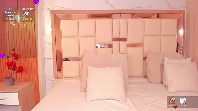 Snapshot of samantha_quinnn chatting on July 25, 8:01 am samantha quinnn online show from July 25, 8:01 am