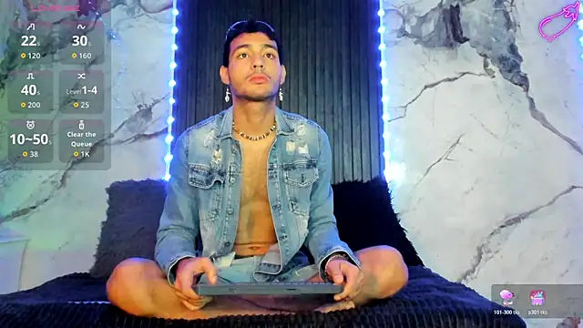 Snapshot of All_fetiche chatting on December 5, 12:58 pm All fetiche online show from December 5, 12:58 pm