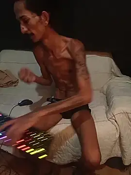 theyllorwillian online show from December 23, 12:52 am