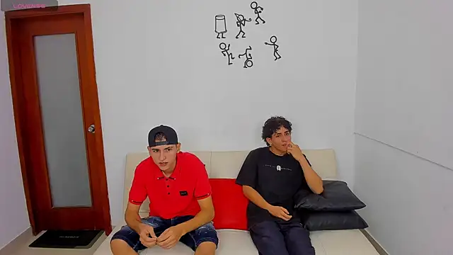 Snapshot of Crazy_porkys chatting on December 3, 7:45 pm Crazy porkys online show from December 3, 7:45 pm